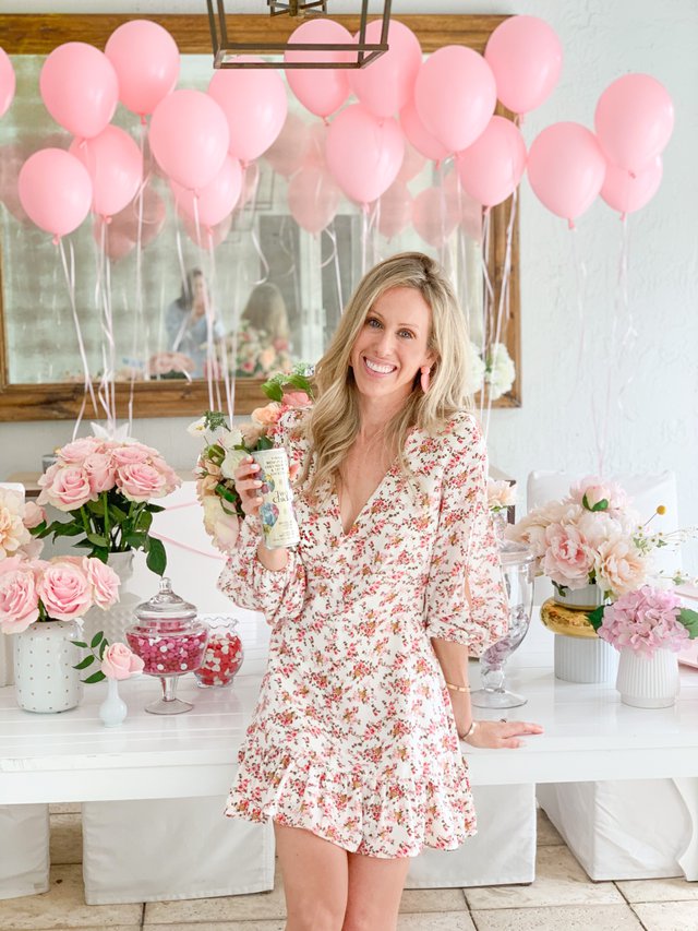 Fashionable Hostess | Valentine's Day | Galentine's Day | Two Chicks Cocktails