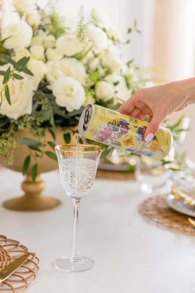 Two Chicks Canned Cocktails, Sparkling RTD, ready to drink cocktails_The Daily Front Row, the Daily Summer 2019